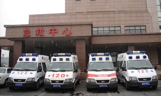 北京租赁私人救护车联系电话